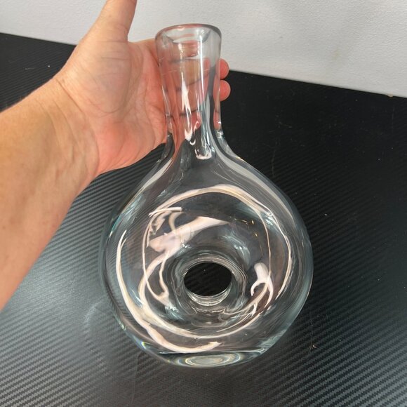 Clear Glass Red Wine Doughnut Hole Decanter With Beautiful Round Stopper EUC - Picture 7 of 12